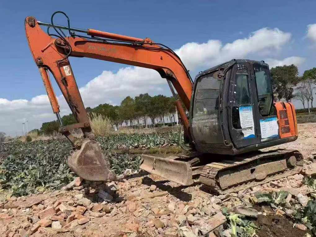 Buy Hitachi EX60-5 Used Excavator / 8