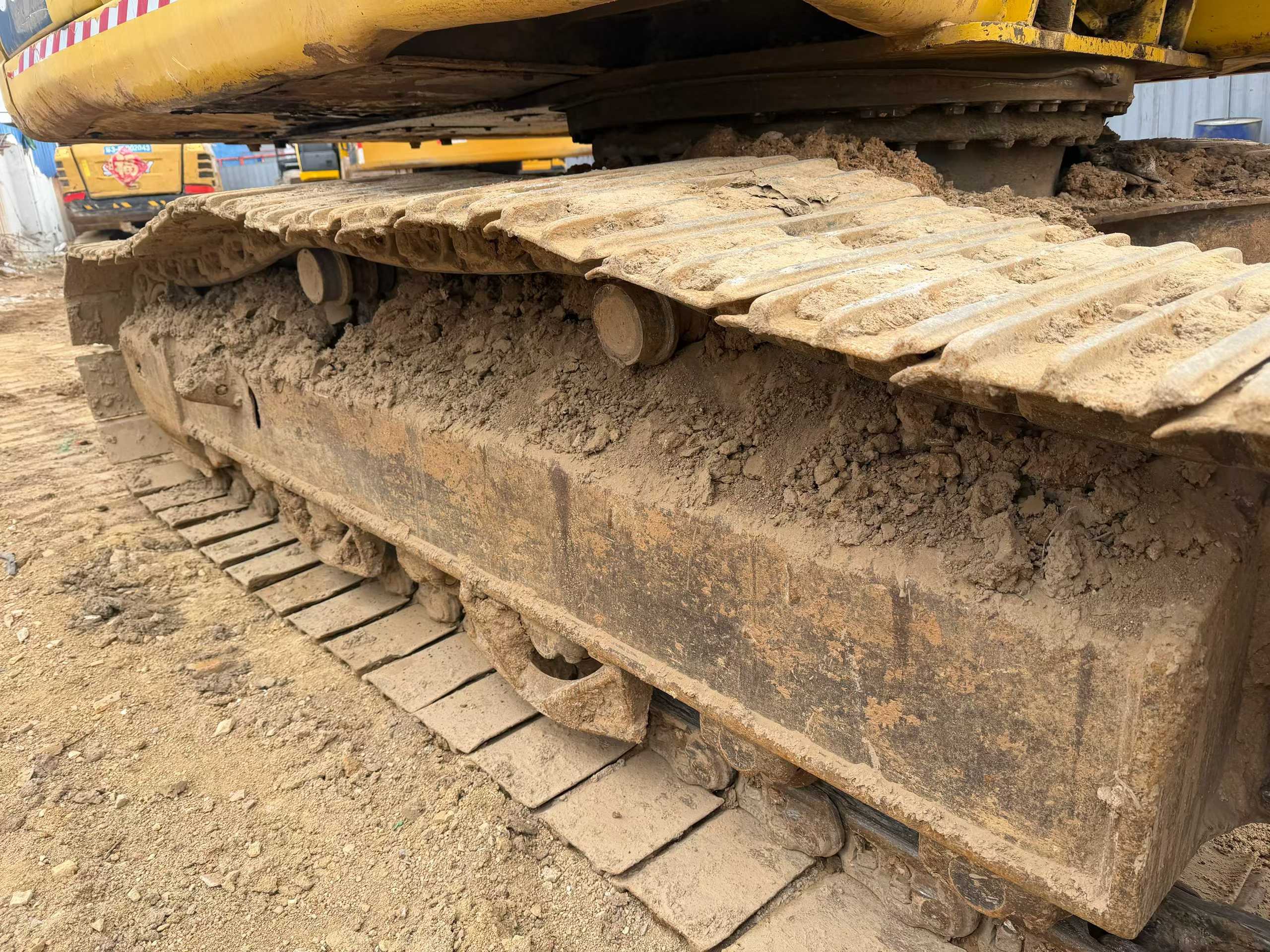 Buy Komatsu PC200-7 Used Excavator / 9