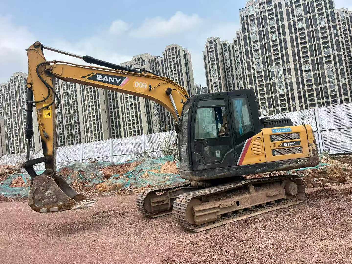 Buy Sany SY135 Used Excavator / 3