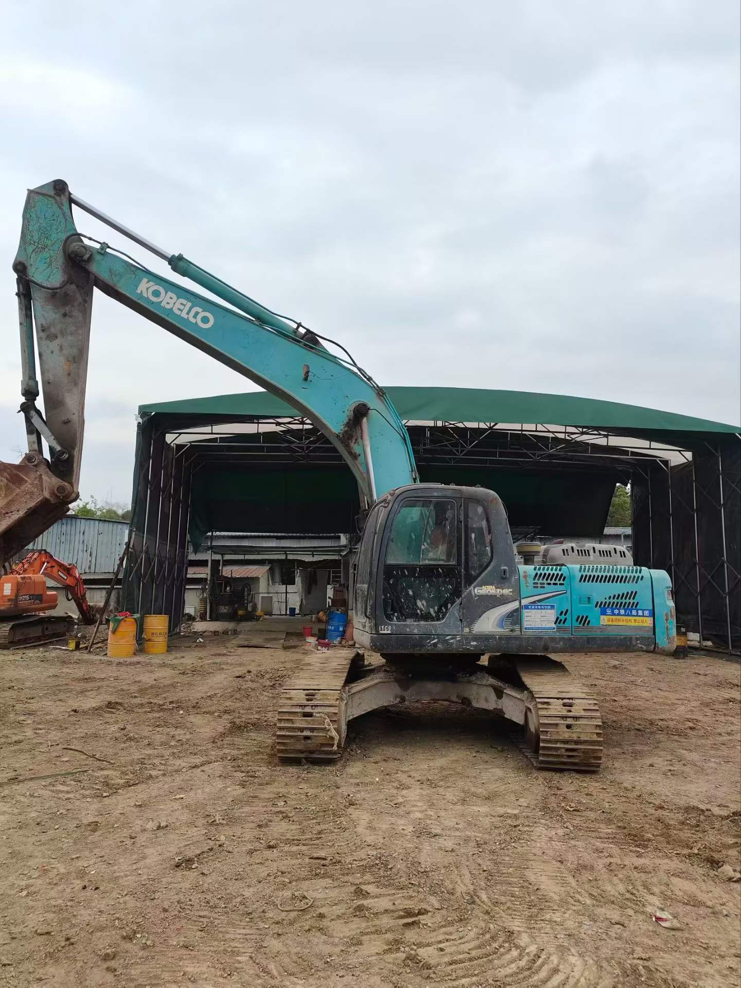 Buy Kobelco SK260 Used Excavator / 4