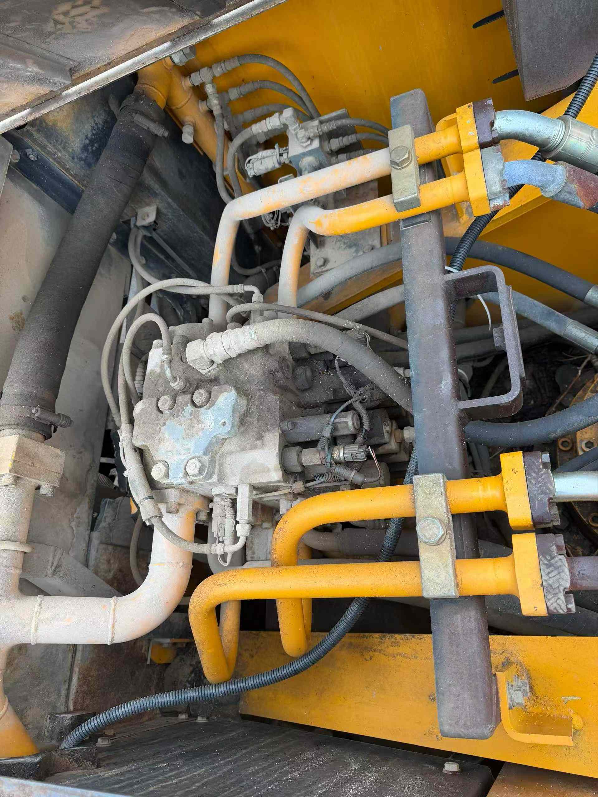 Buy Kato HD1430R Used Excavator / 6