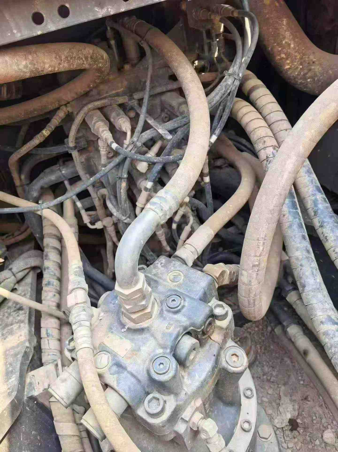 Buy Sumitomo SH210-5 Used Excavator / 3