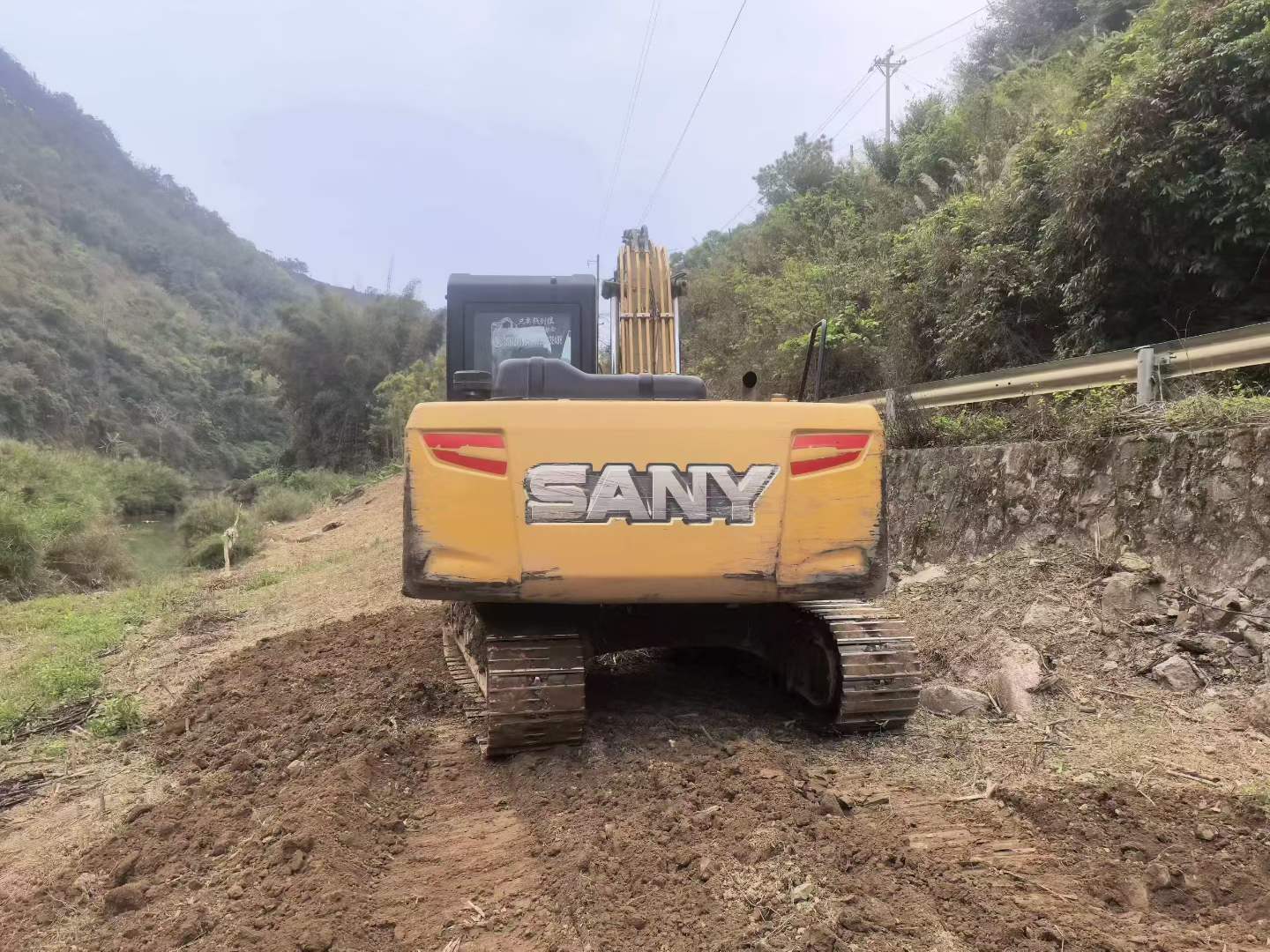 Buy Sany SY135 Used Excavator / 3