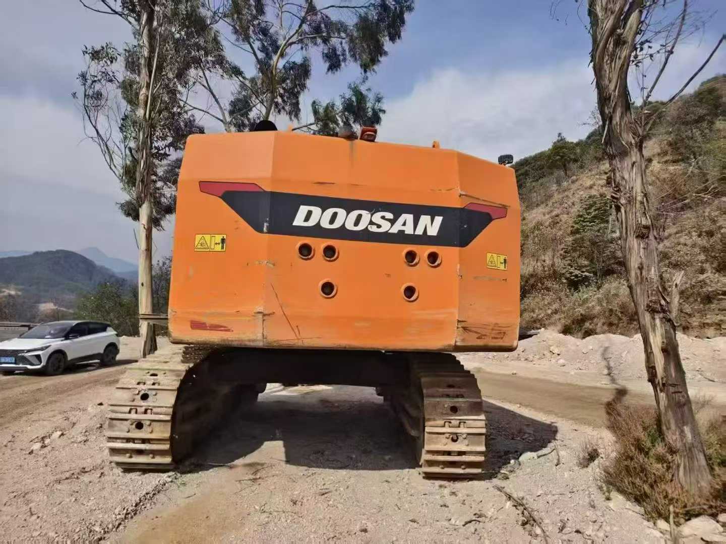 Buy Doosan DX800HD Used Excavator / 2