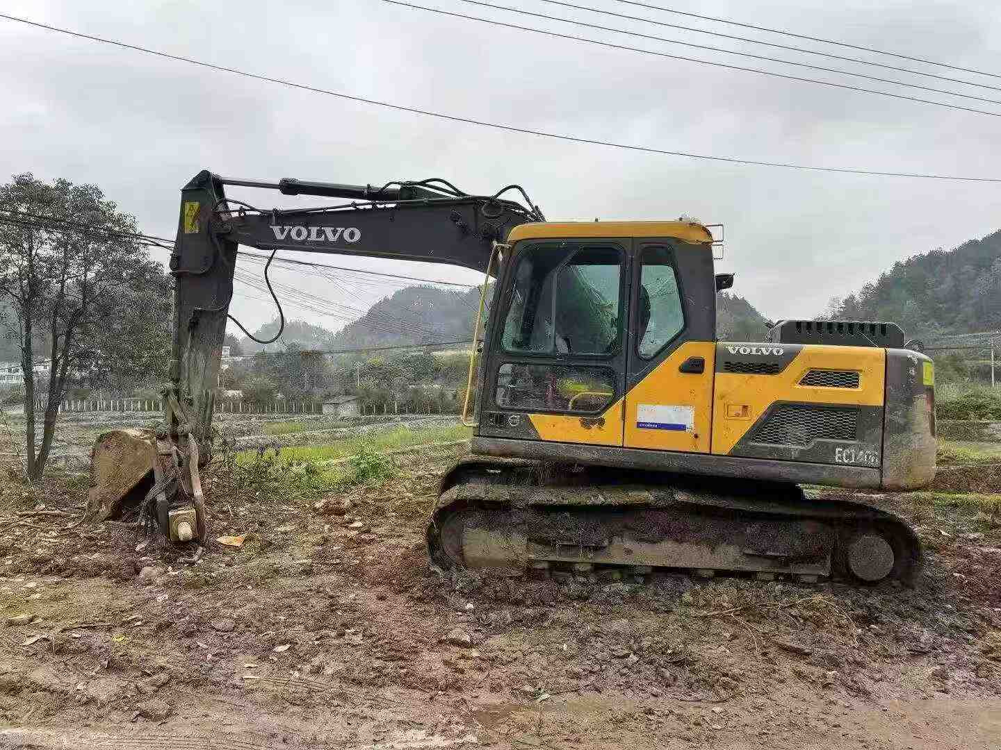 Buy Volvo L120E Used Excavator / 4