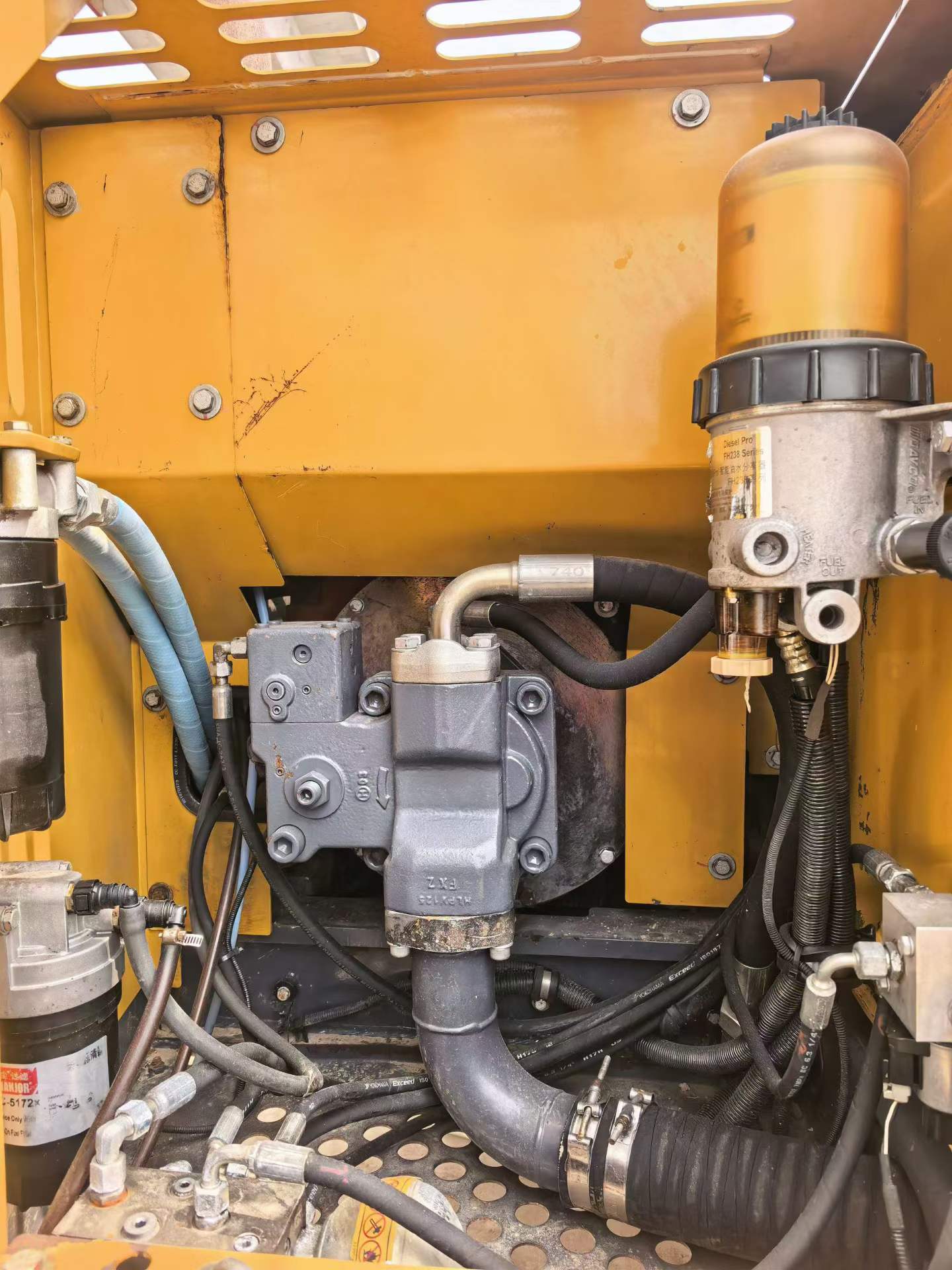 Buy XCMG XE135B Used Excavator / 7