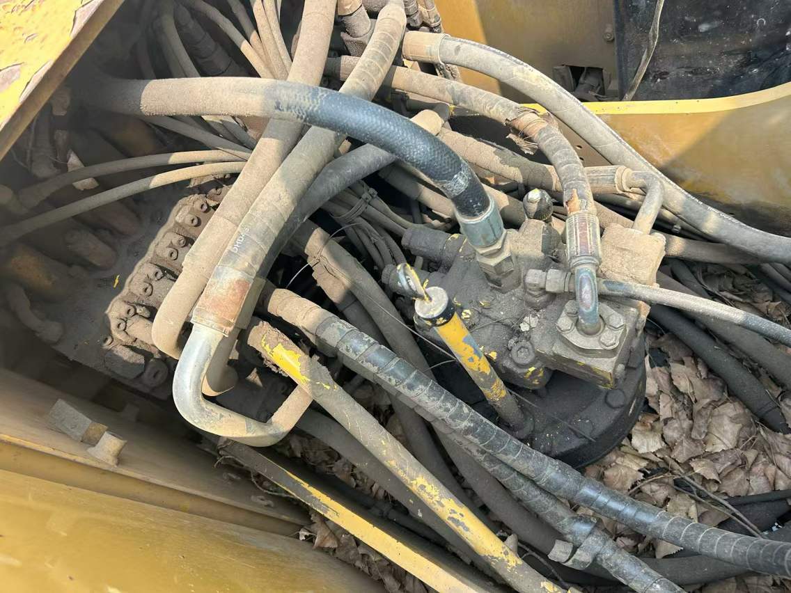 Buy Caterpillar 323 Used Excavator / 5