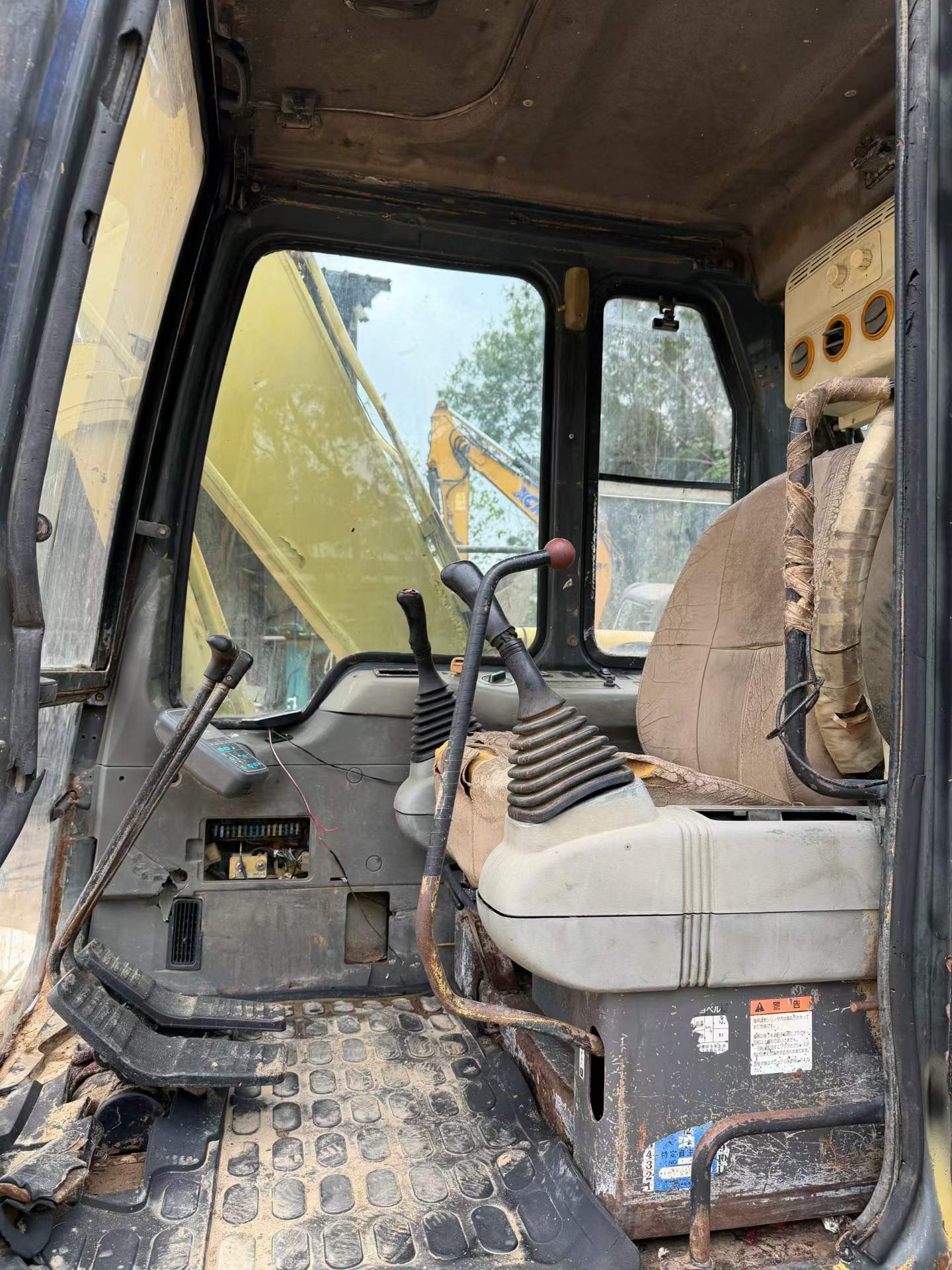 Buy Komatsu PC100-6 Used Excavator / 8