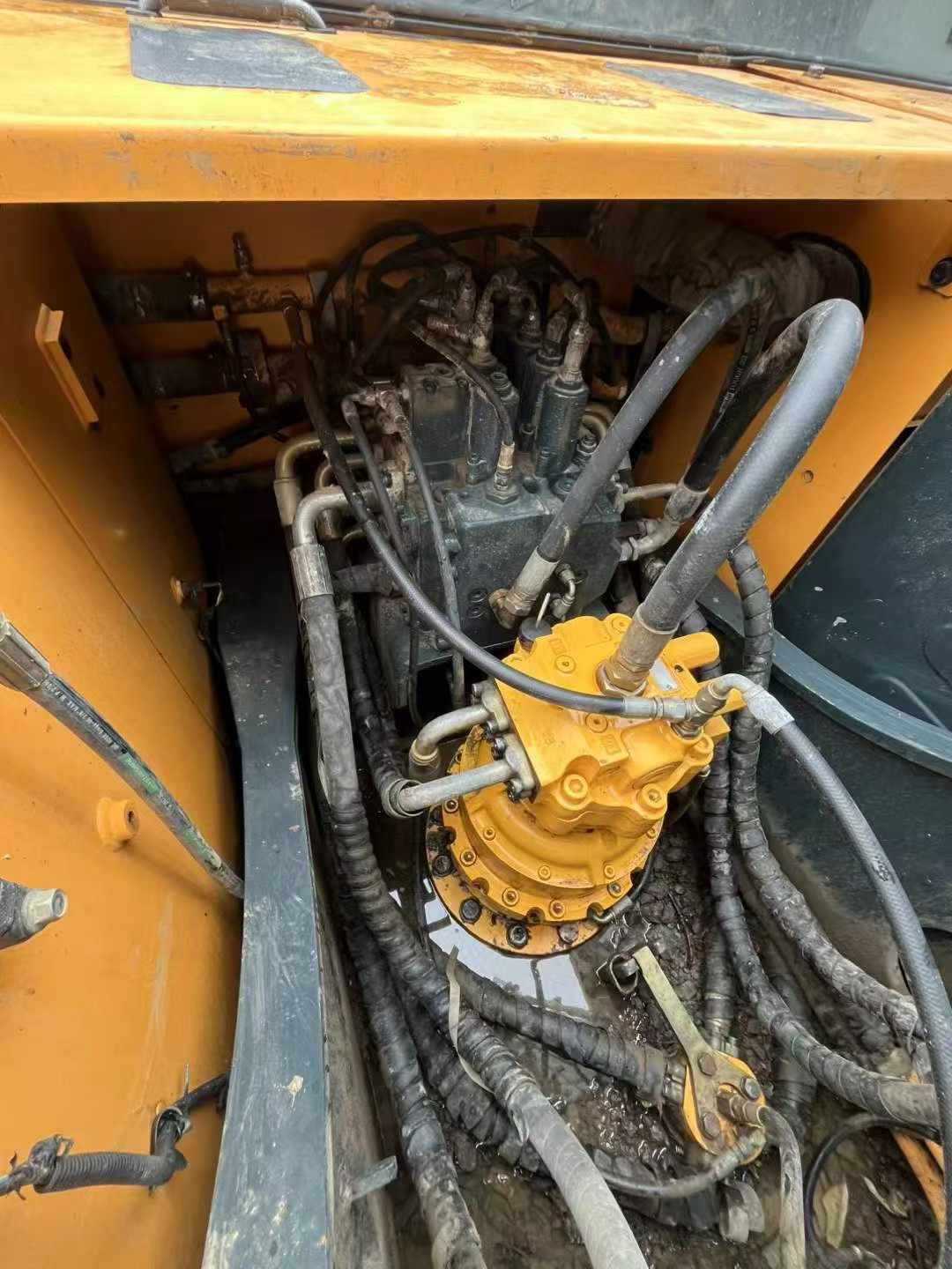 Buy Hyundai R215-7 Used Excavator / 6