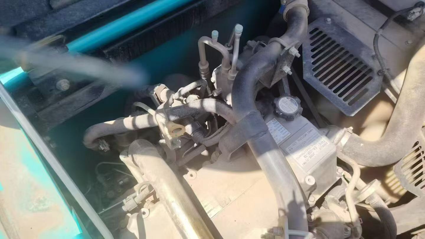 Buy Kobelco SK200 Used Excavator / 5