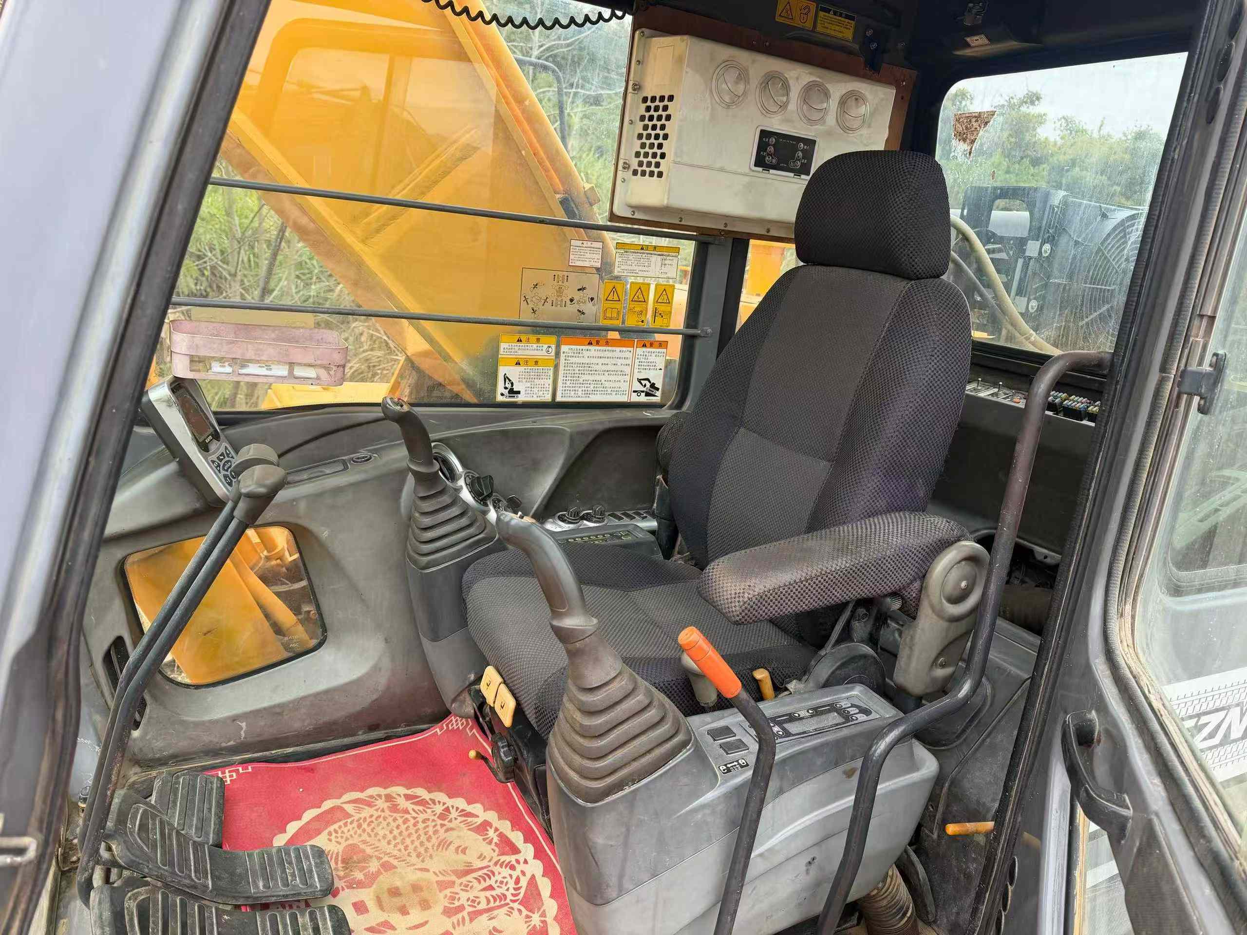 Buy Kato HD1430R Used Excavator / 8