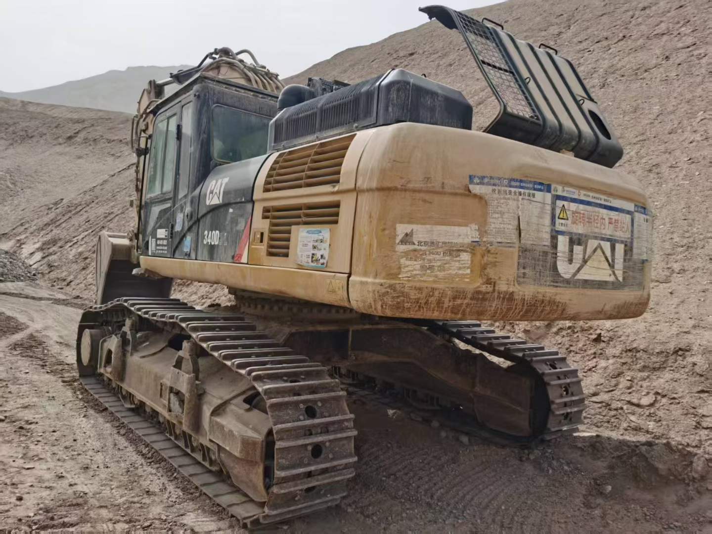 Buy Caterpillar 340D2L Used Excavator / 9