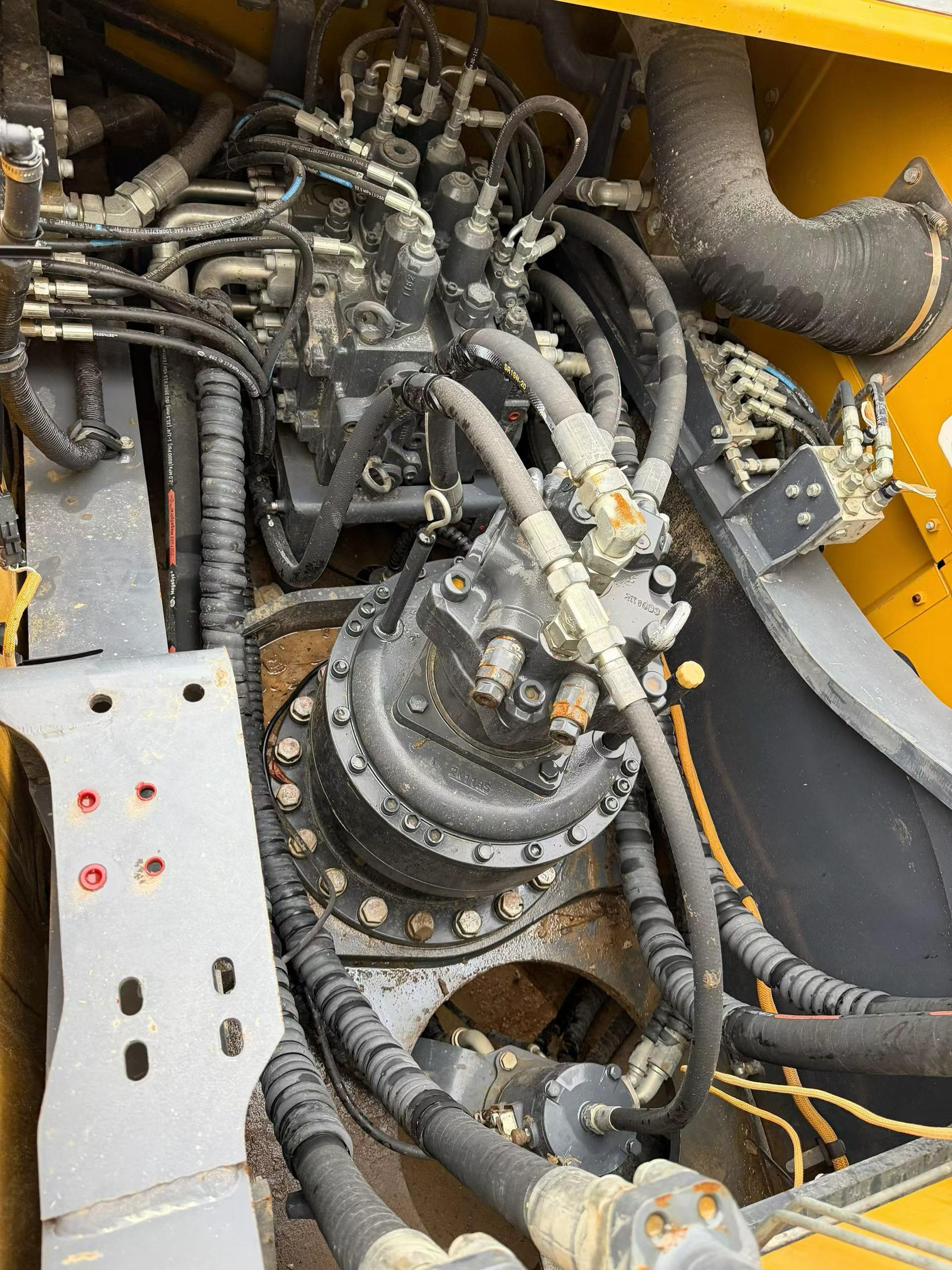 Buy XCMG LW600E Used Excavator / 5