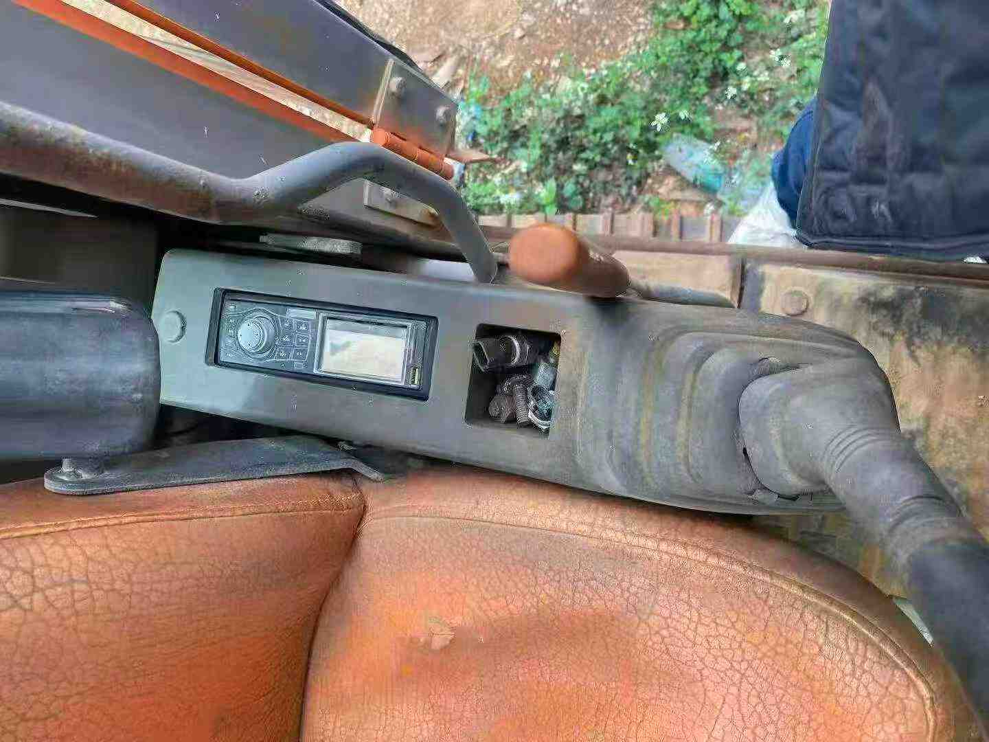 Buy Hitachi EX130 Used Excavator / 3