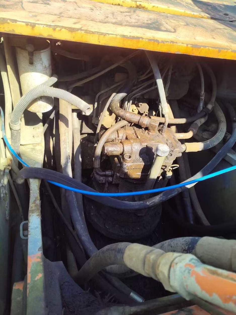 Buy Hitachi ZX200-6 Used Excavator / 6