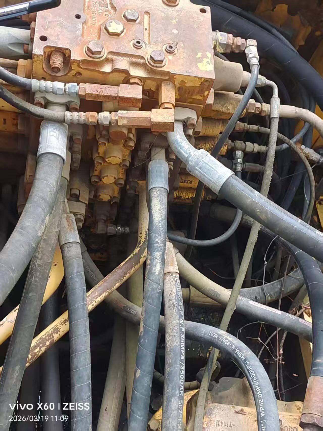 Buy Kobelco SK200-8 Used Excavator / 9