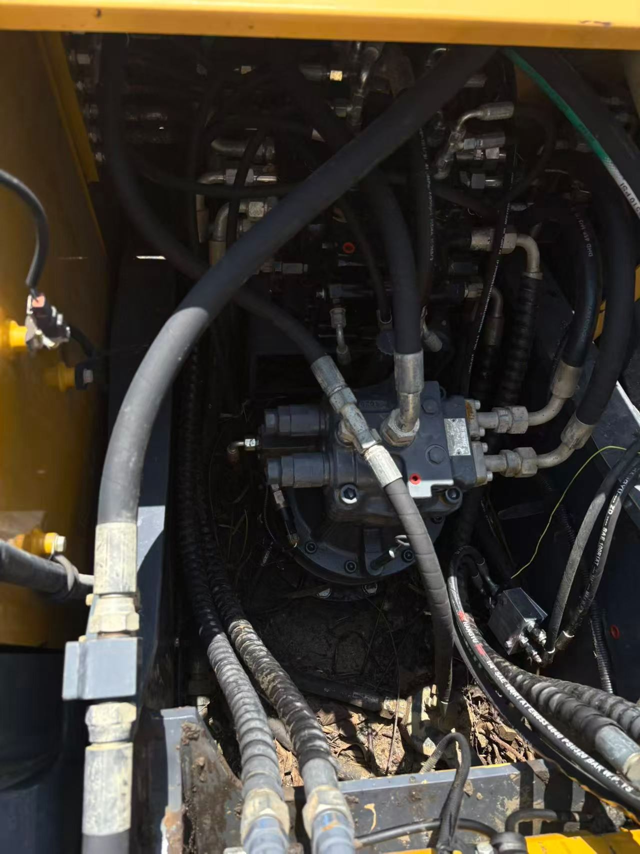 Buy XCMG XE135B Used Excavator / 5