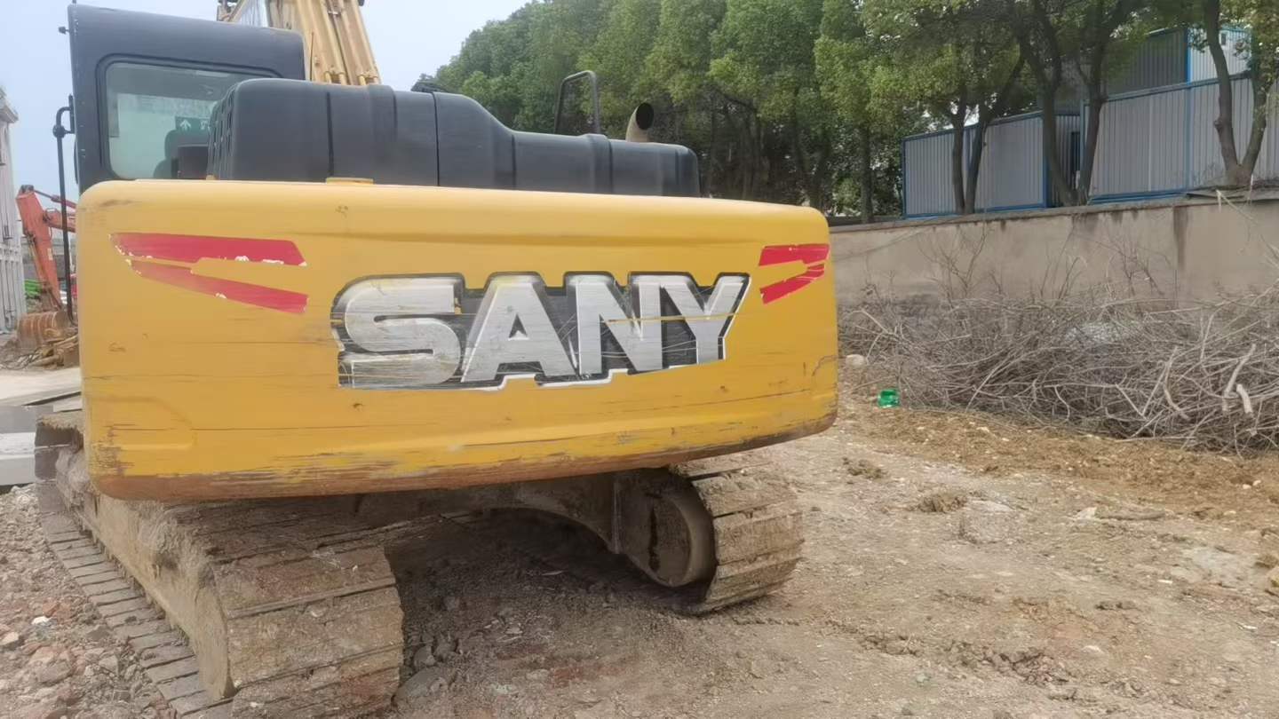 Buy Sany SY200C-S Used Excavator / 3