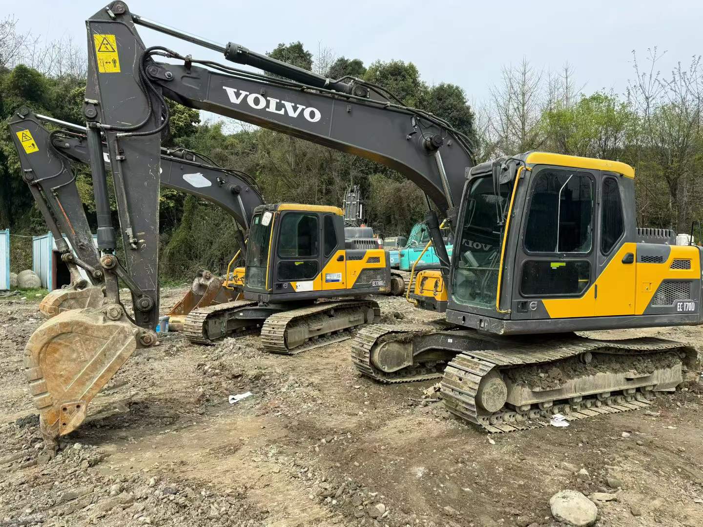 Buy Volvo L120E Used Excavator / 3