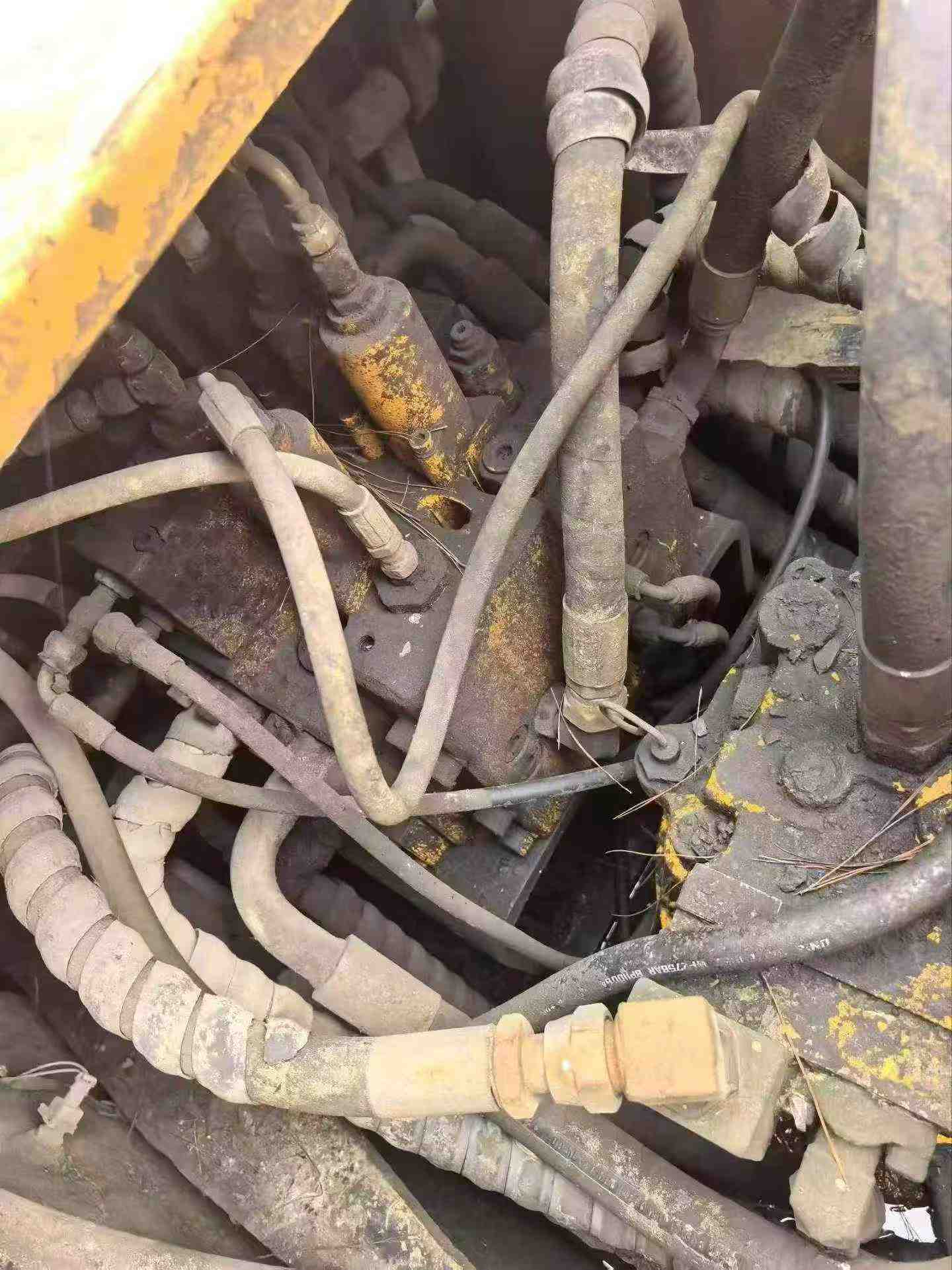 Buy Hyundai R225-7 Used Excavator / 4