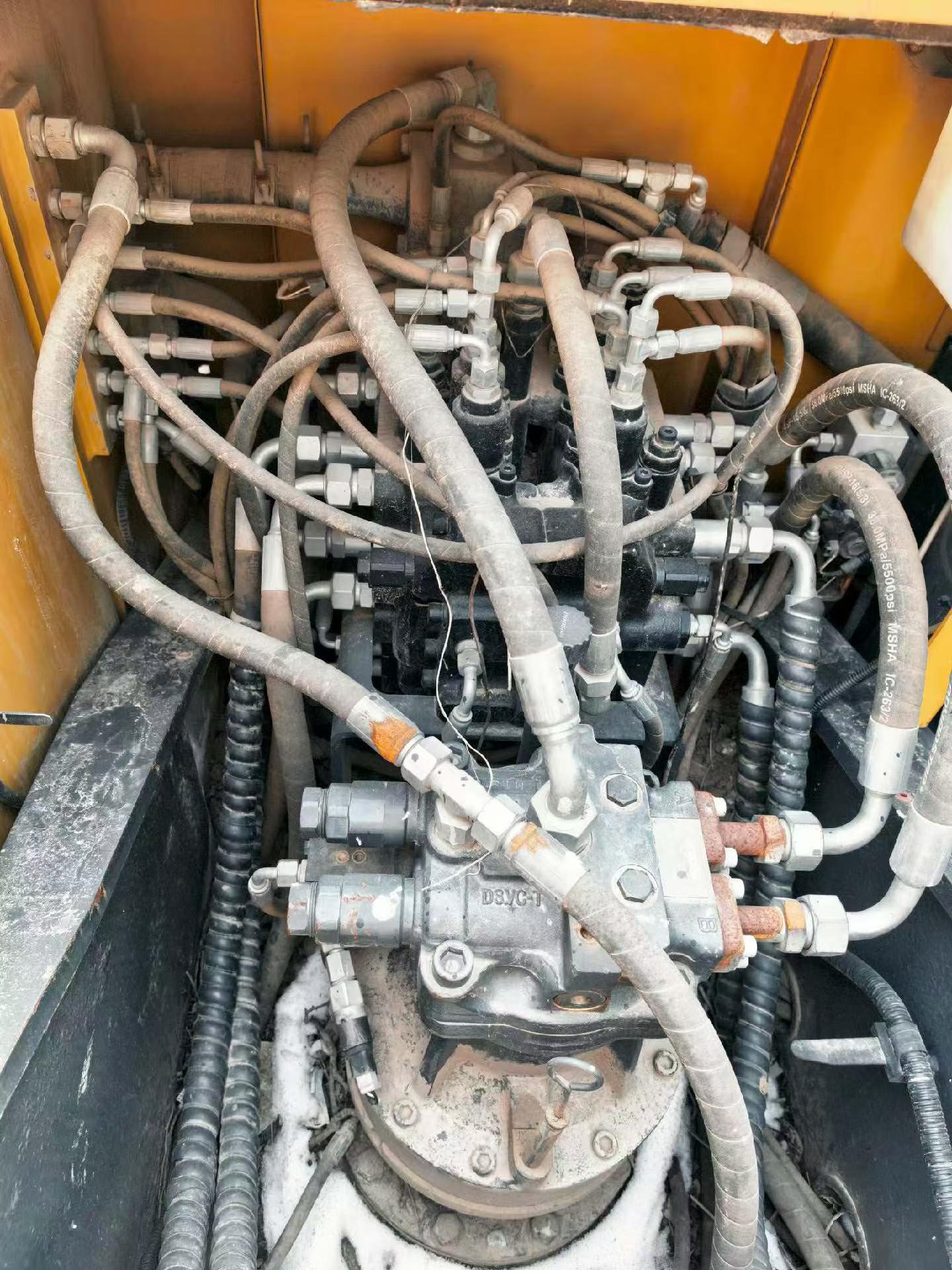 Buy XCMG XE135B Used Excavator / 7