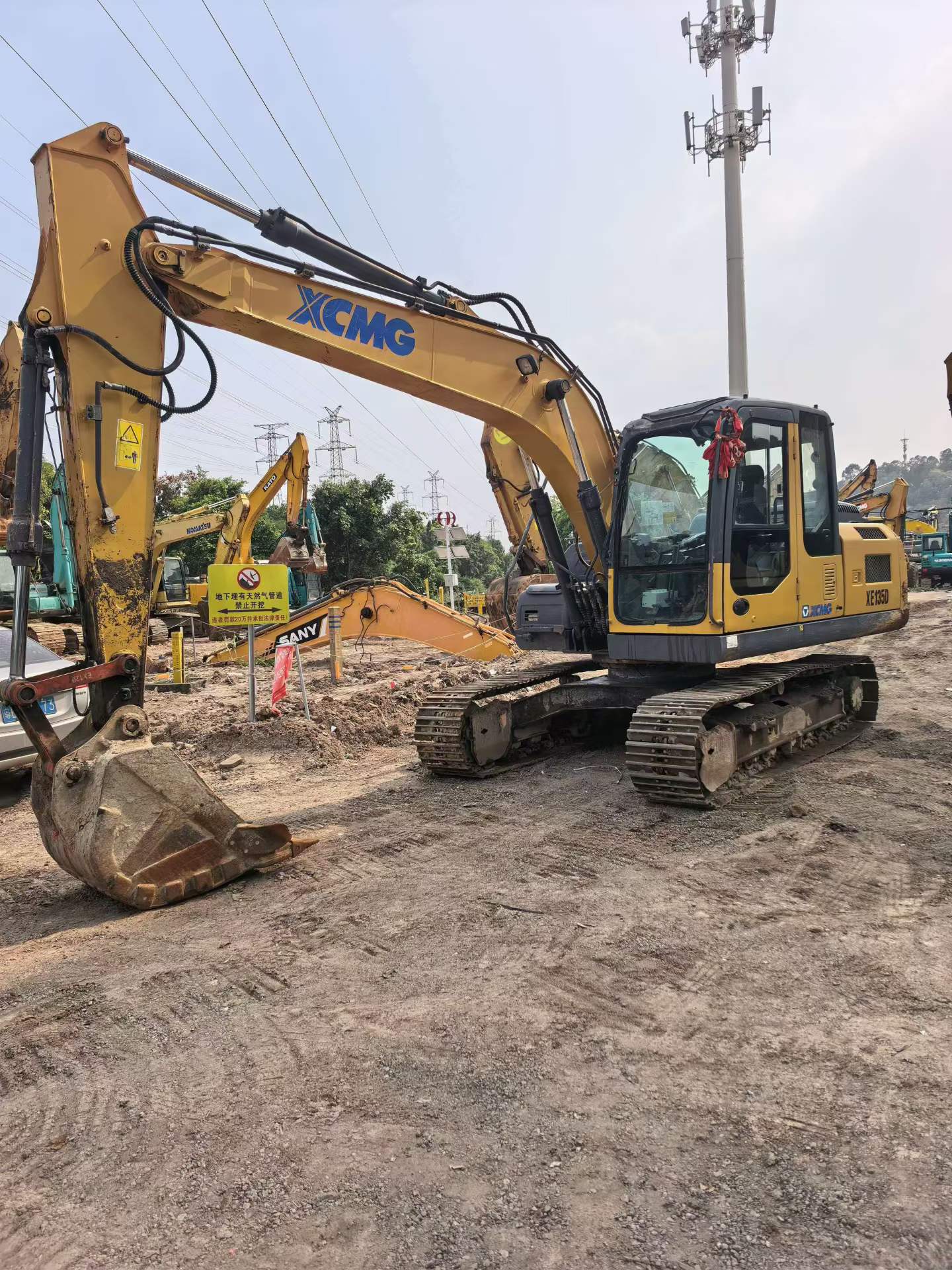 Buy XCMG XE135B Used Excavator / 5