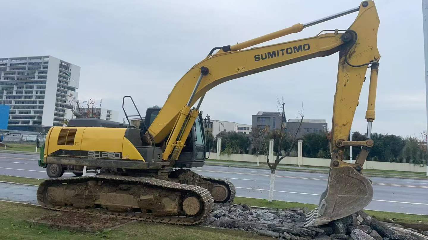 Buy Sumitomo S260 Used Excavator / 8
