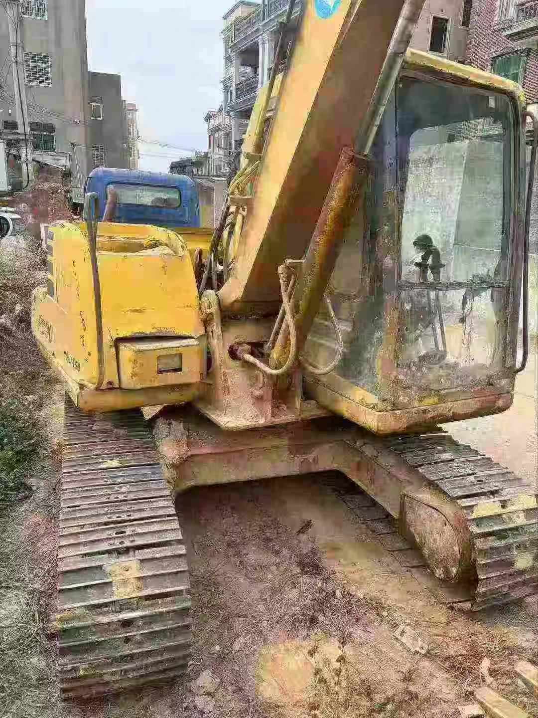 Buy Komatsu PC60-7 Used Excavator / 3