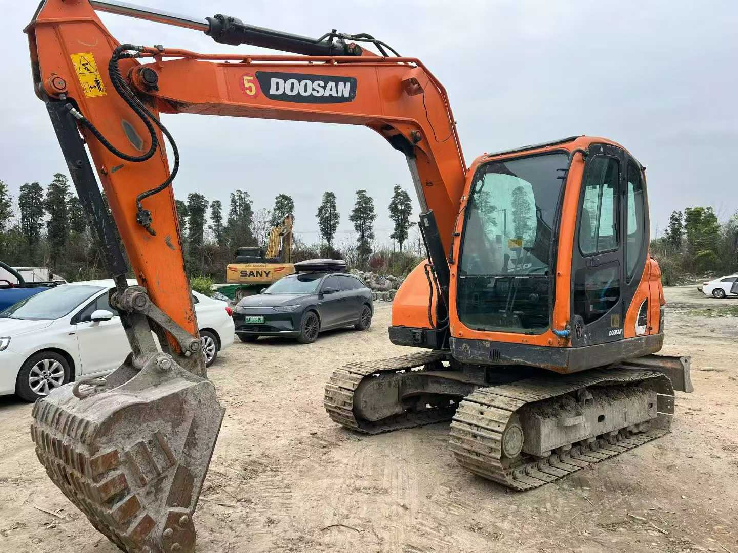 Buy Doosan DX75-9C Used Excavator / 3