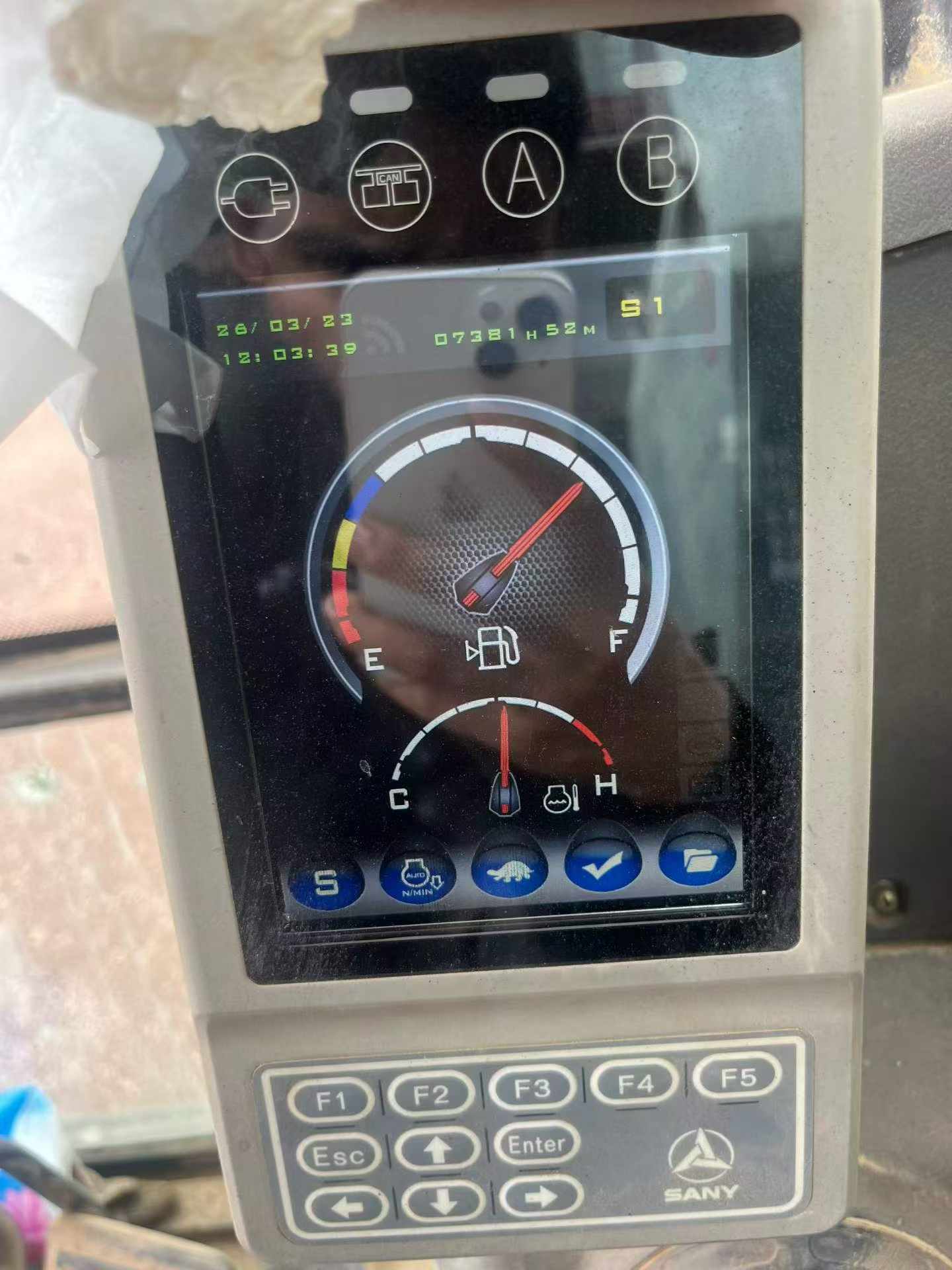 Buy Sany SY135 Used Excavator / 8