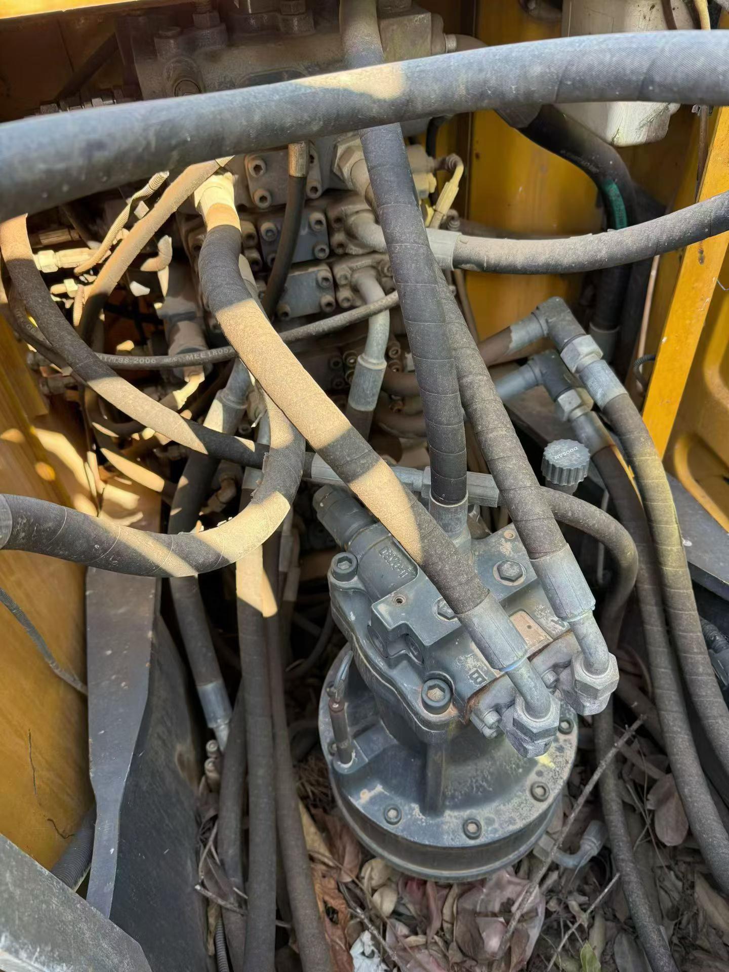 Buy XCMG XE150 Used Excavator / 7