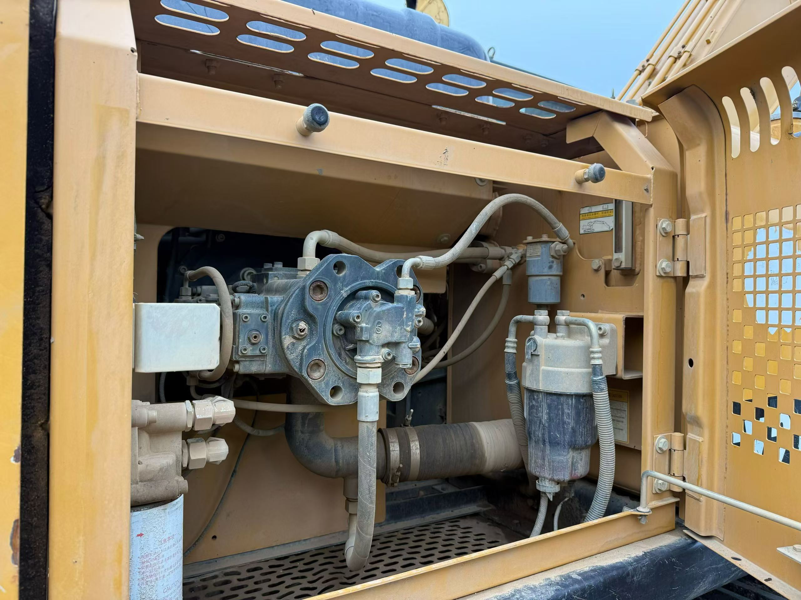 Buy Sany SY200C Used Excavator / 4