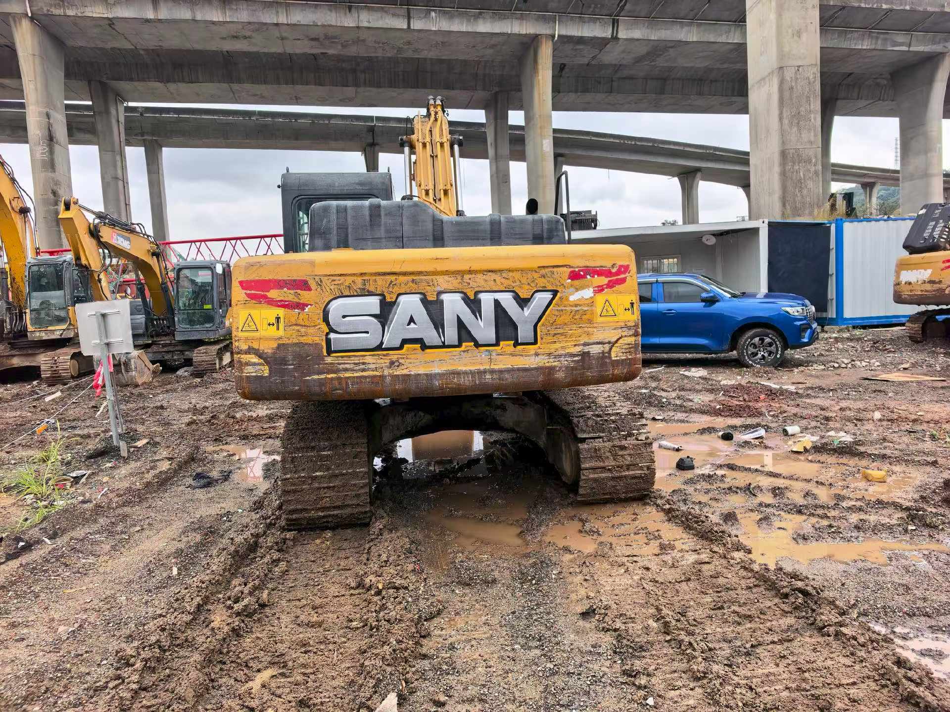 Buy Sany SY205C Used Excavator / 2