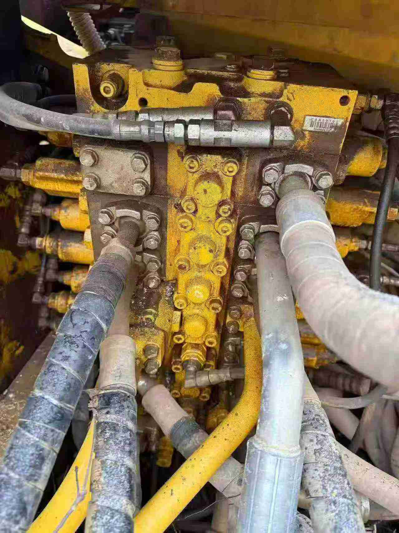 Buy Komatsu PC210 Used Excavator / 3