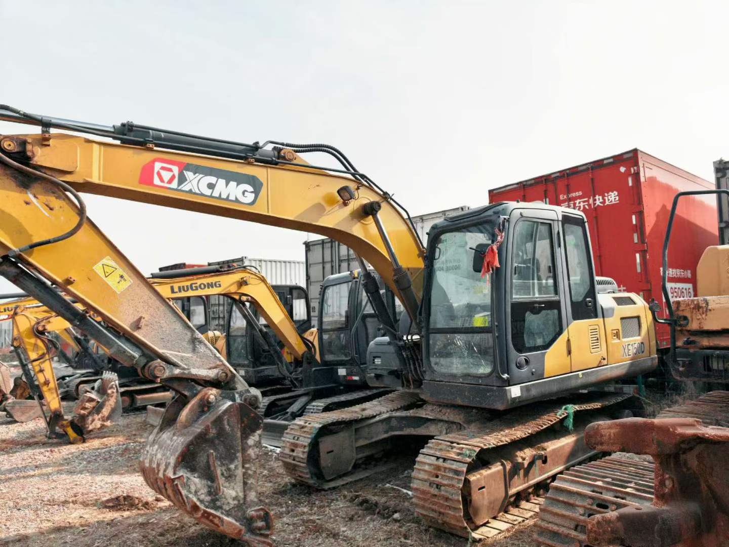Buy XCMG XE135B Used Excavator / 2