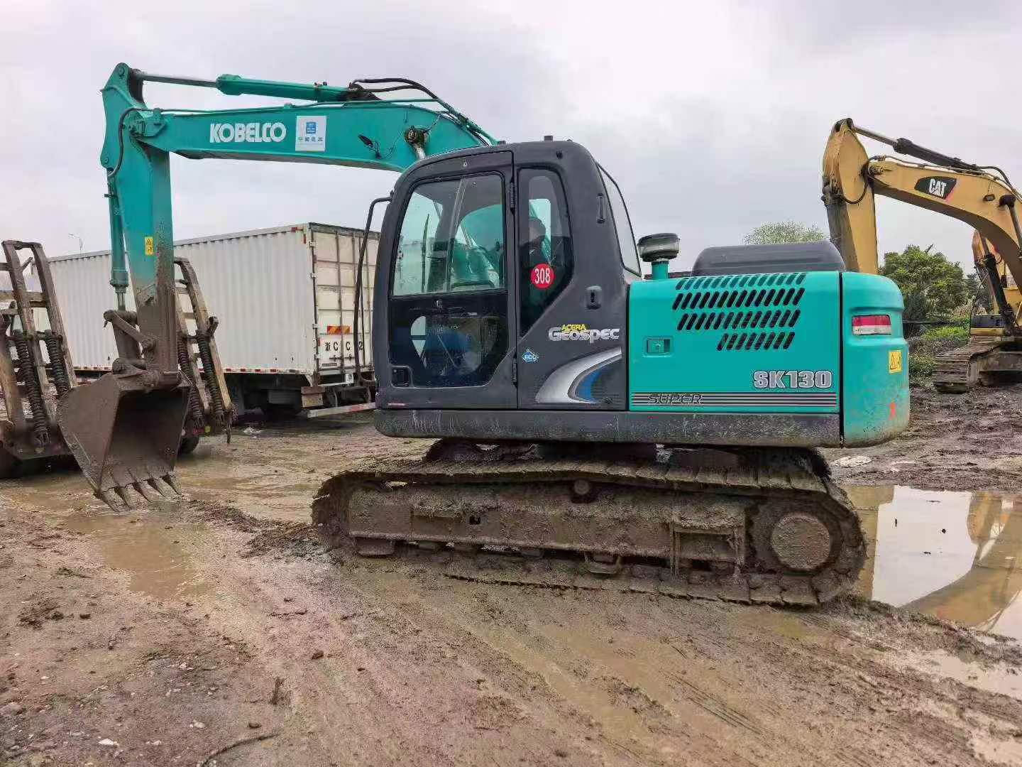 Buy Kobelco SK130 Used Excavator / 6