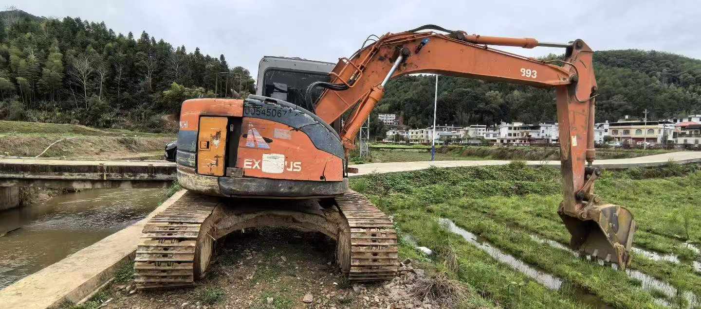 Buy Hitachi EX135US-5 Used Excavator / 2