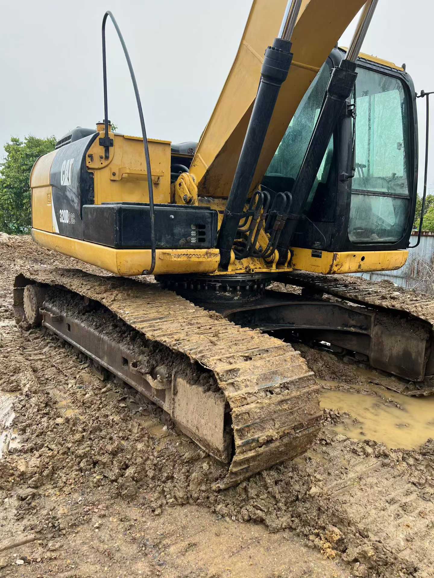 Buy Caterpillar 320D2GC Used Excavator / 3