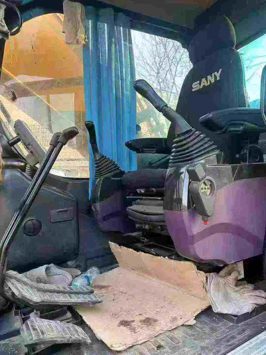 Buy Sany SY205C Used Excavator / 8