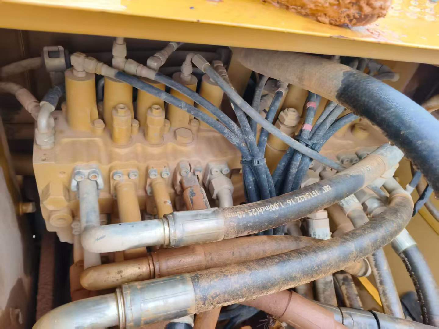 Buy Caterpillar 320D Used Excavator / 7