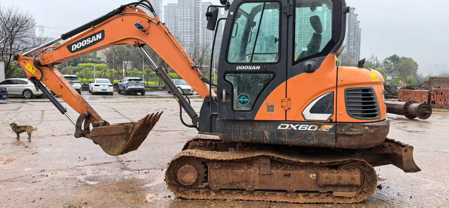 Buy Doosan DH55 Used Excavator / 3