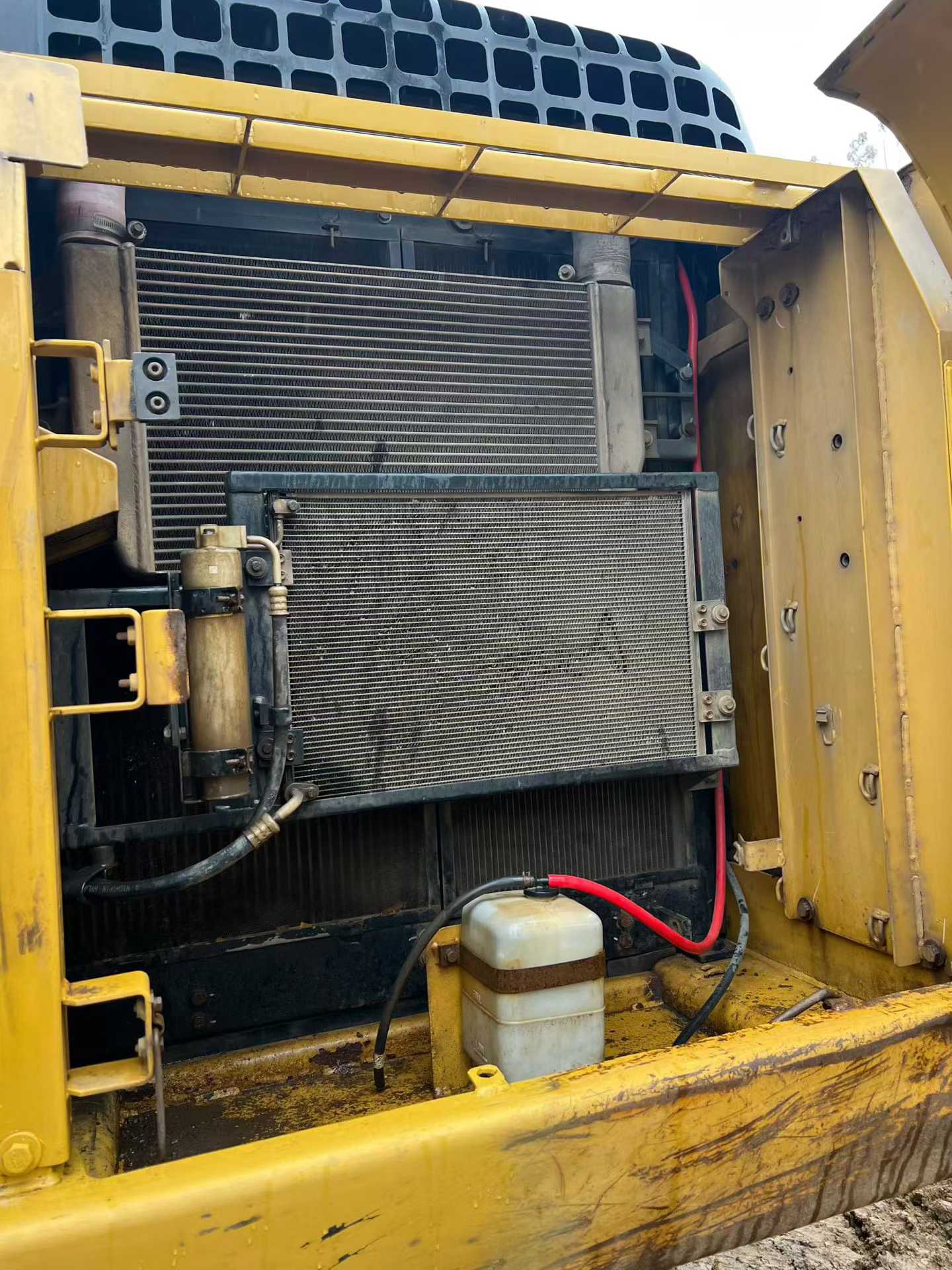 Buy Caterpillar 320D2GC Used Excavator / 6