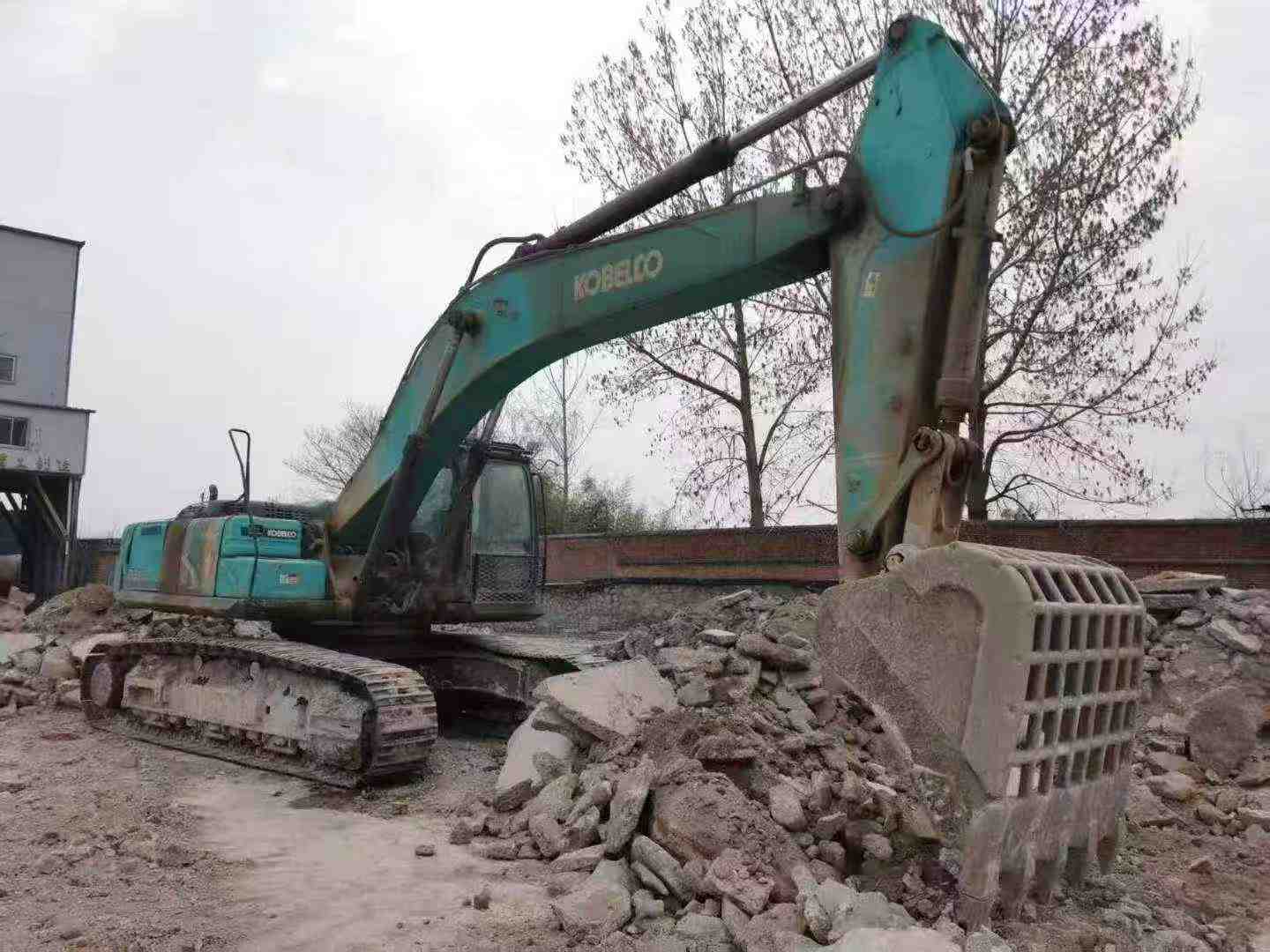 Buy Kobelco SK380D Used Excavator / 2