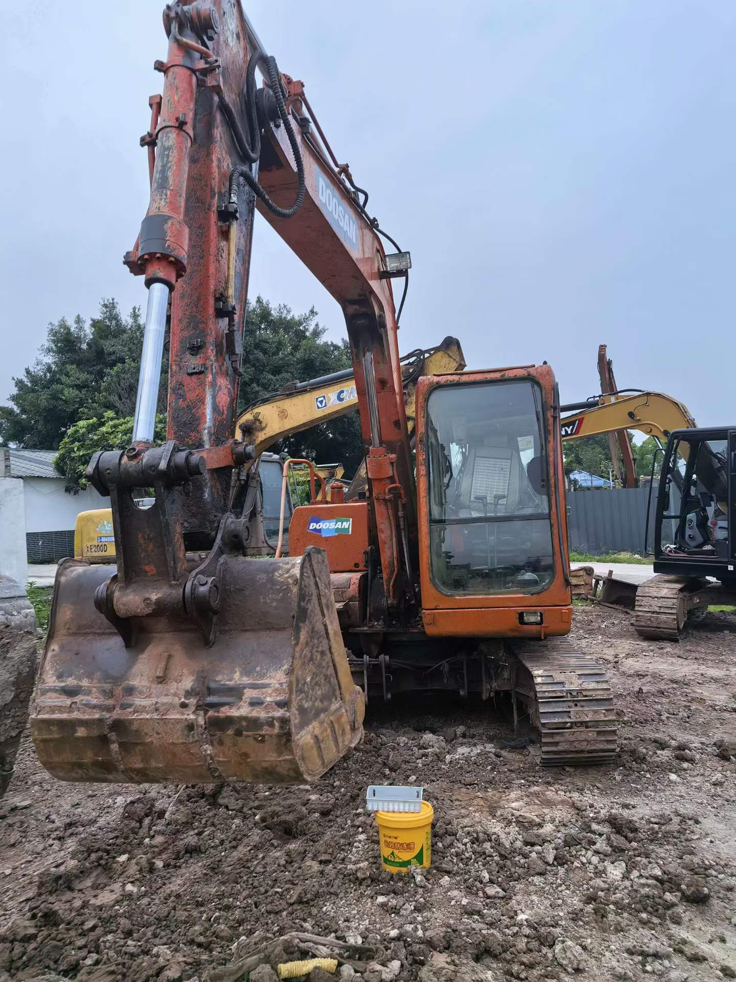 Buy Doosan DH80 Used Excavator / 2