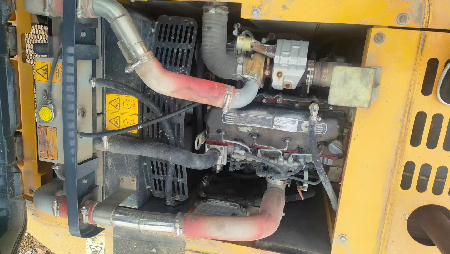 Buy XCMG XE135B Used Excavator / 3