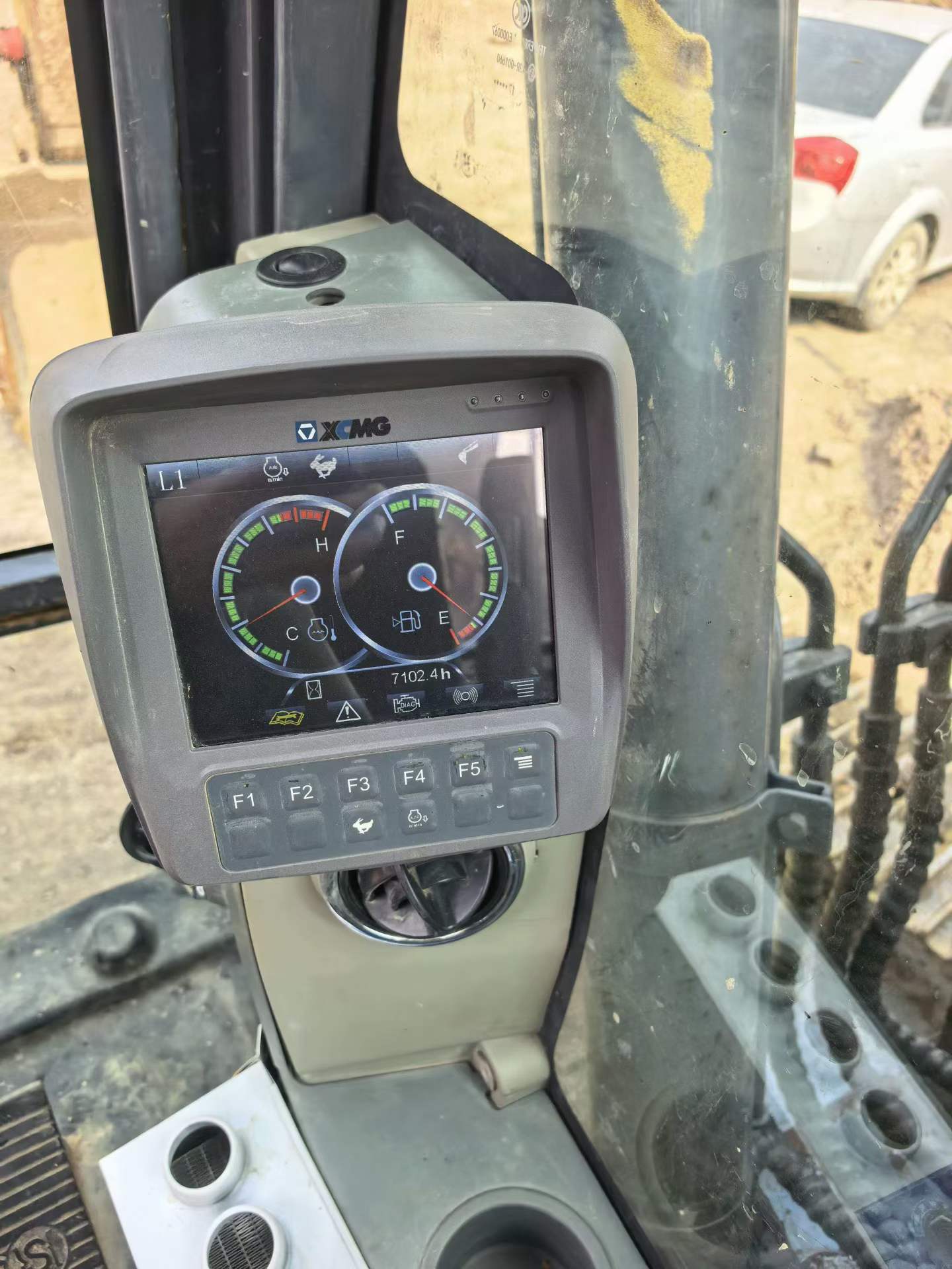 Buy XCMG XE135B Used Excavator / 9