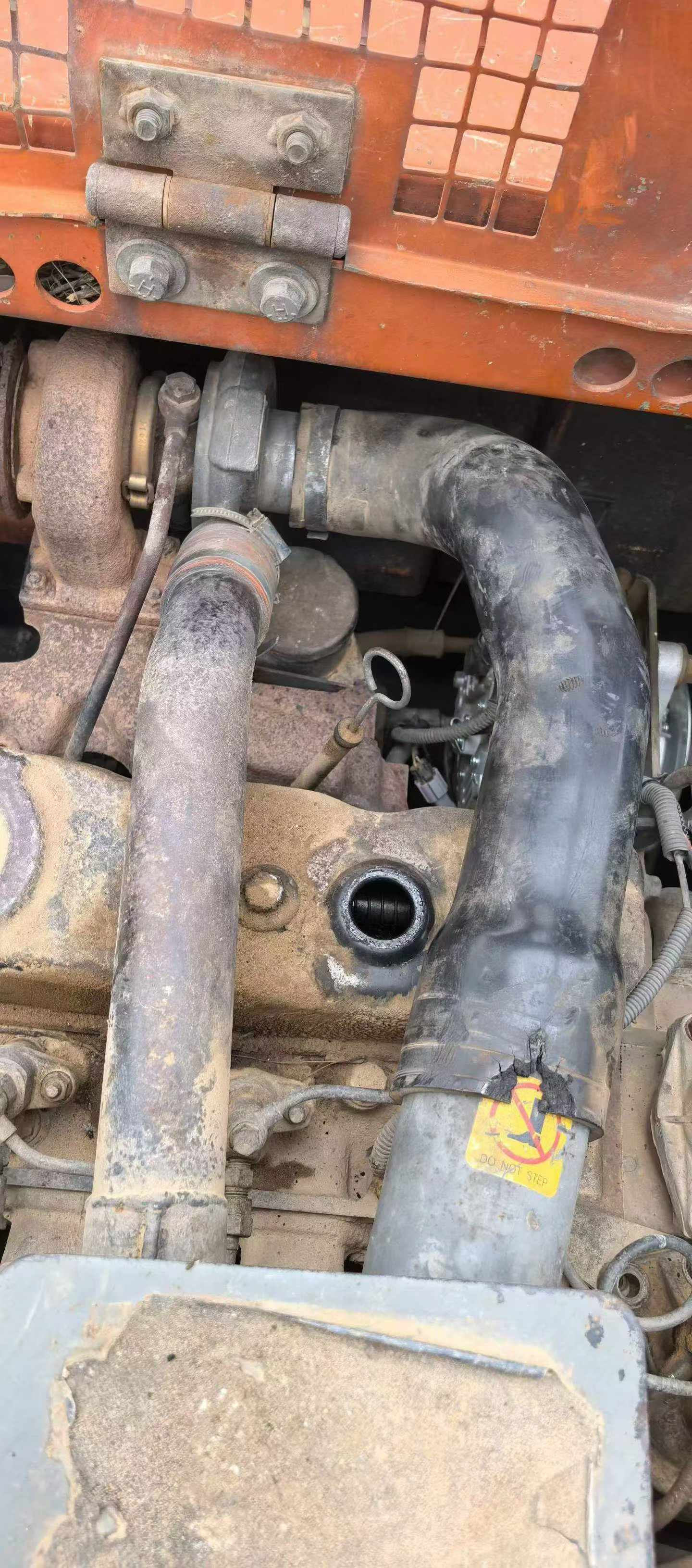 Buy Hitachi EX135US-5 Used Excavator / 4