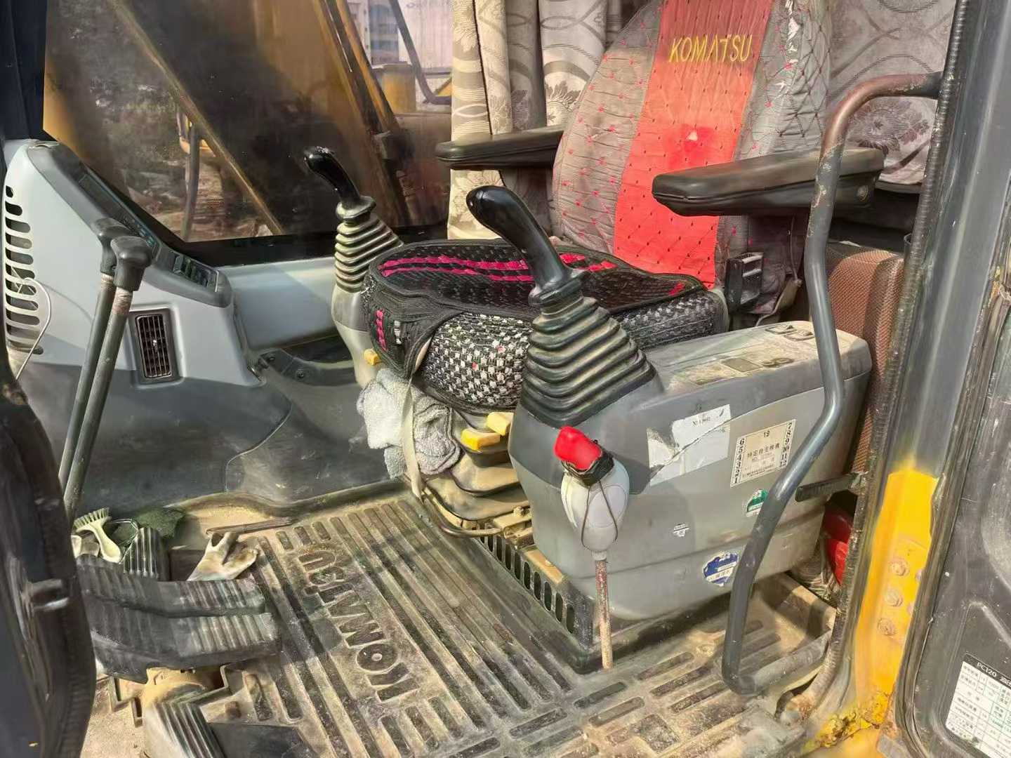 Buy Komatsu PC130 Used Excavator / 2