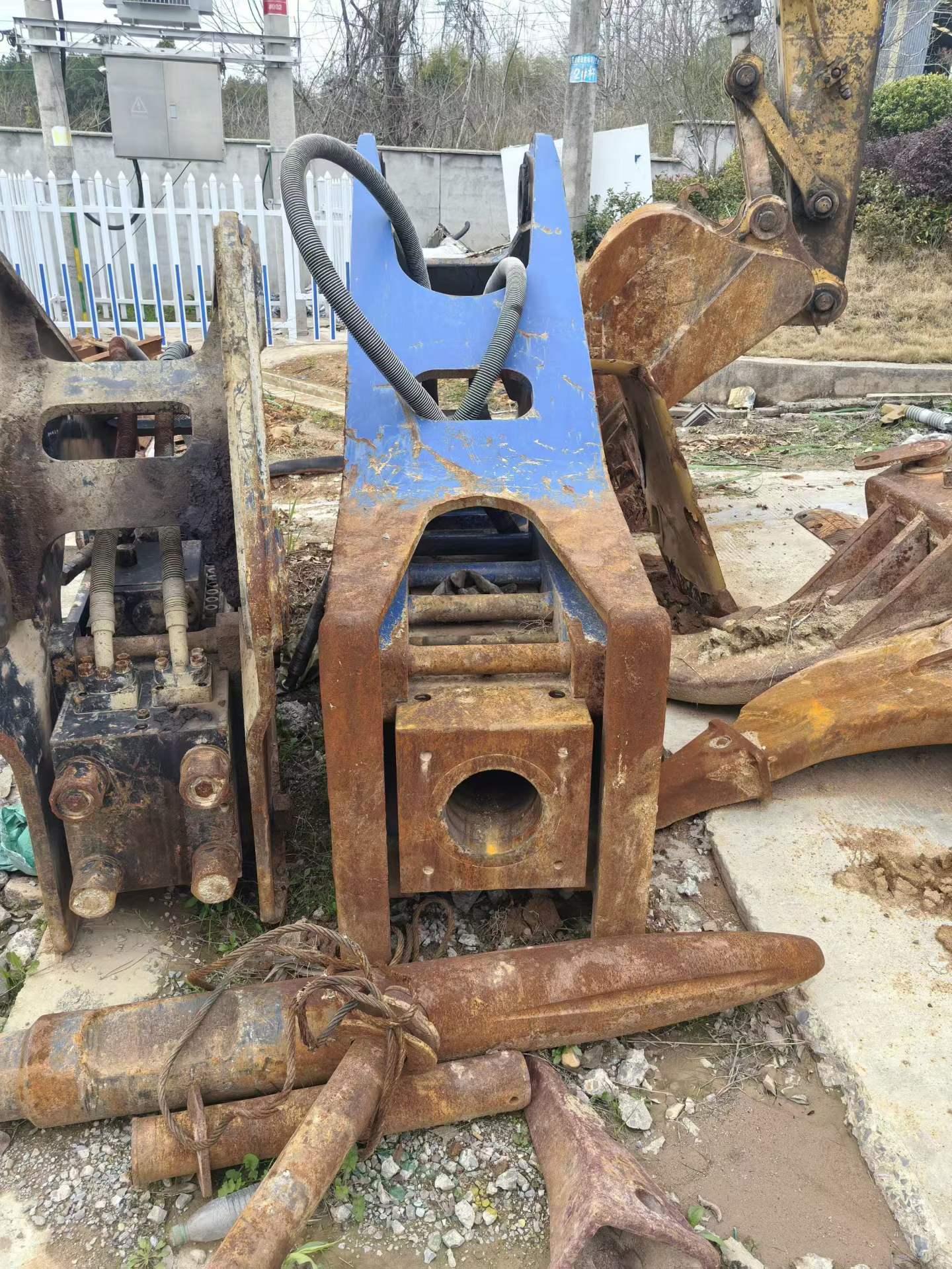 Buy Caterpillar CAT355  Used Excavator / 5