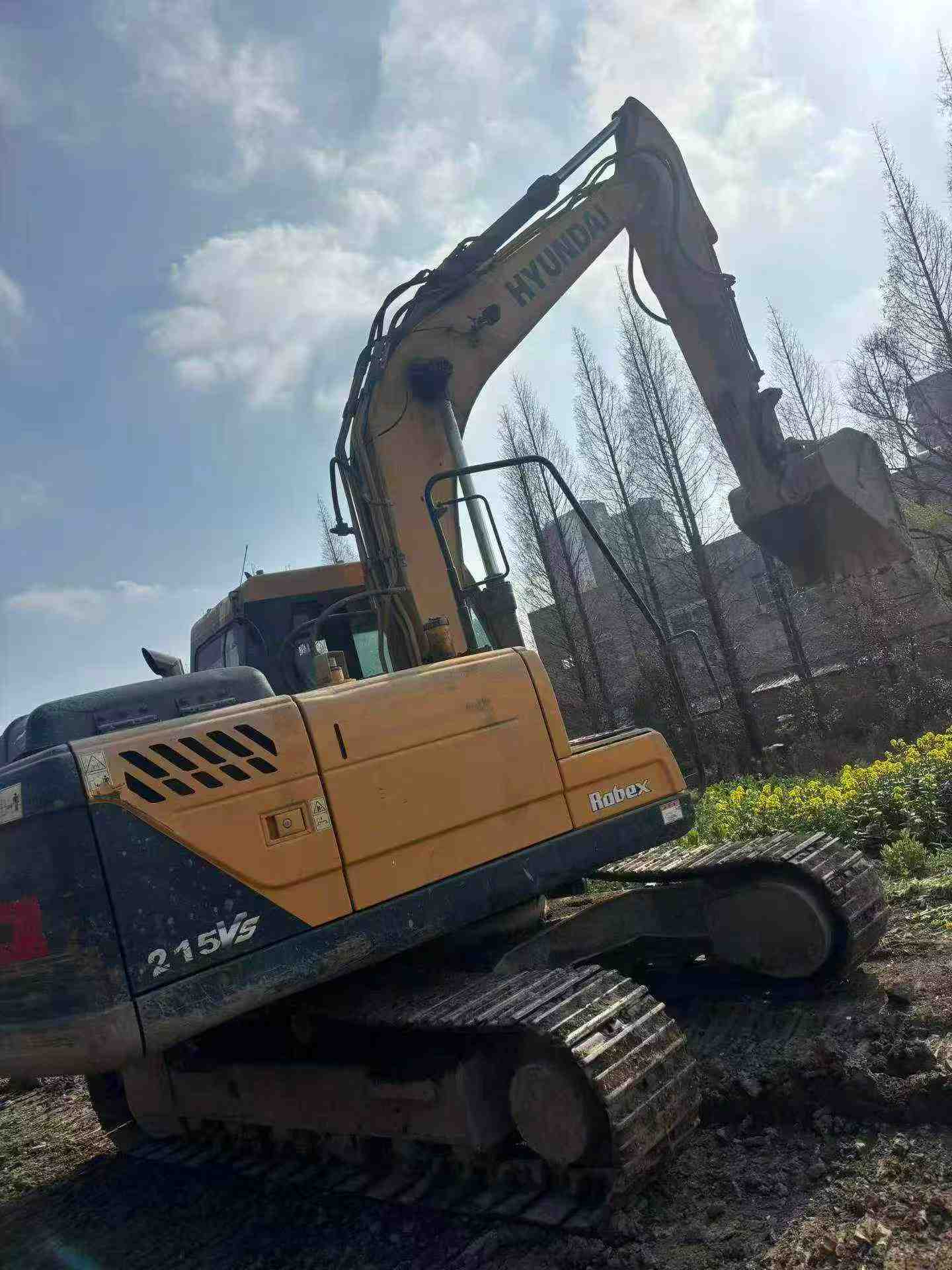 Buy Hyundai R130VS Used Excavator / 2